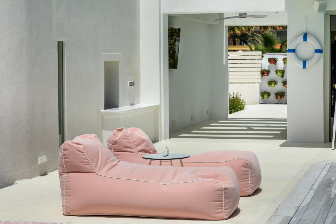 Cocoοns Luxury Suites & Villas Fourka Exterior foto