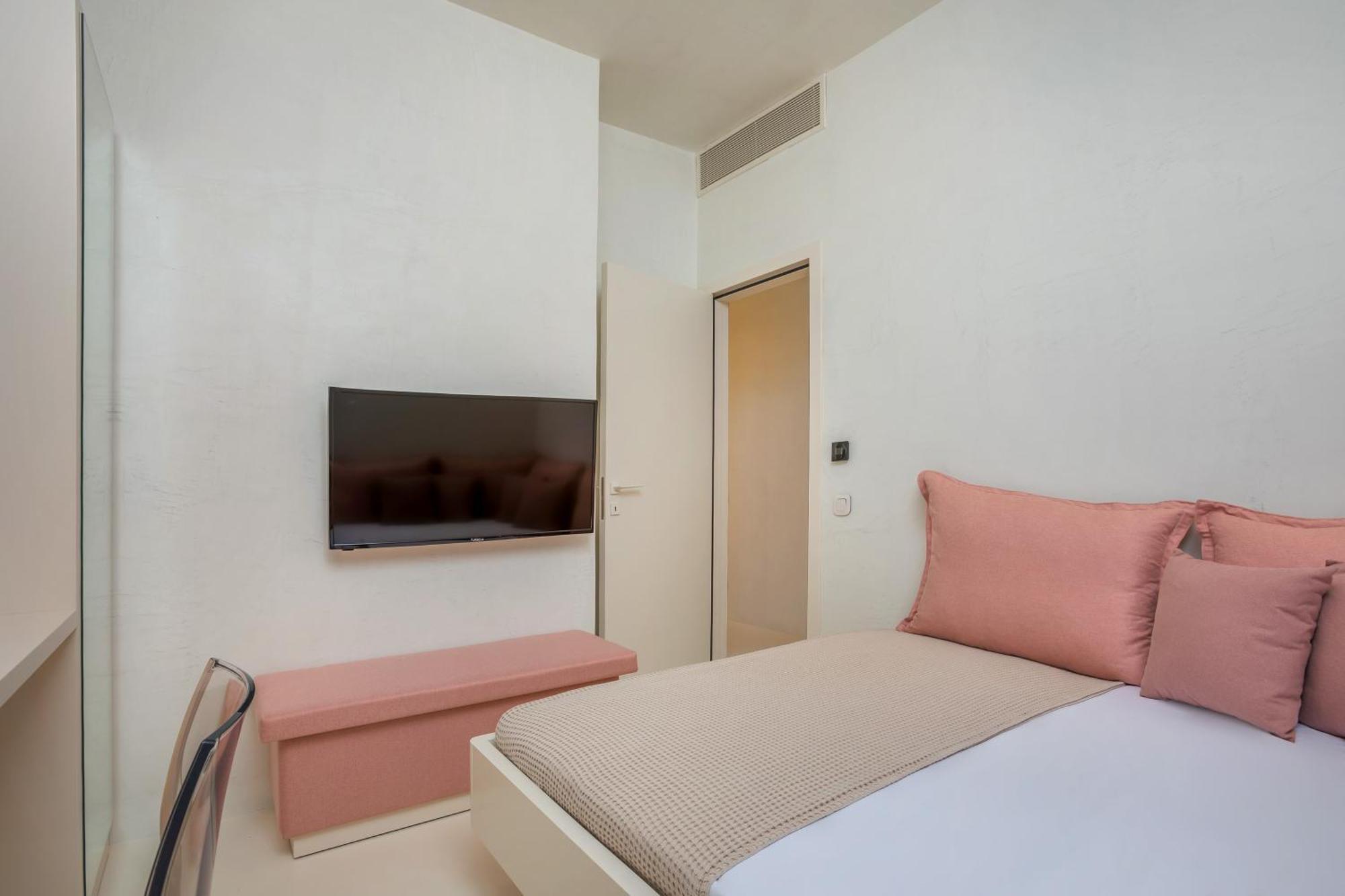 Cocoοns Luxury Suites & Villas Fourka Exterior foto