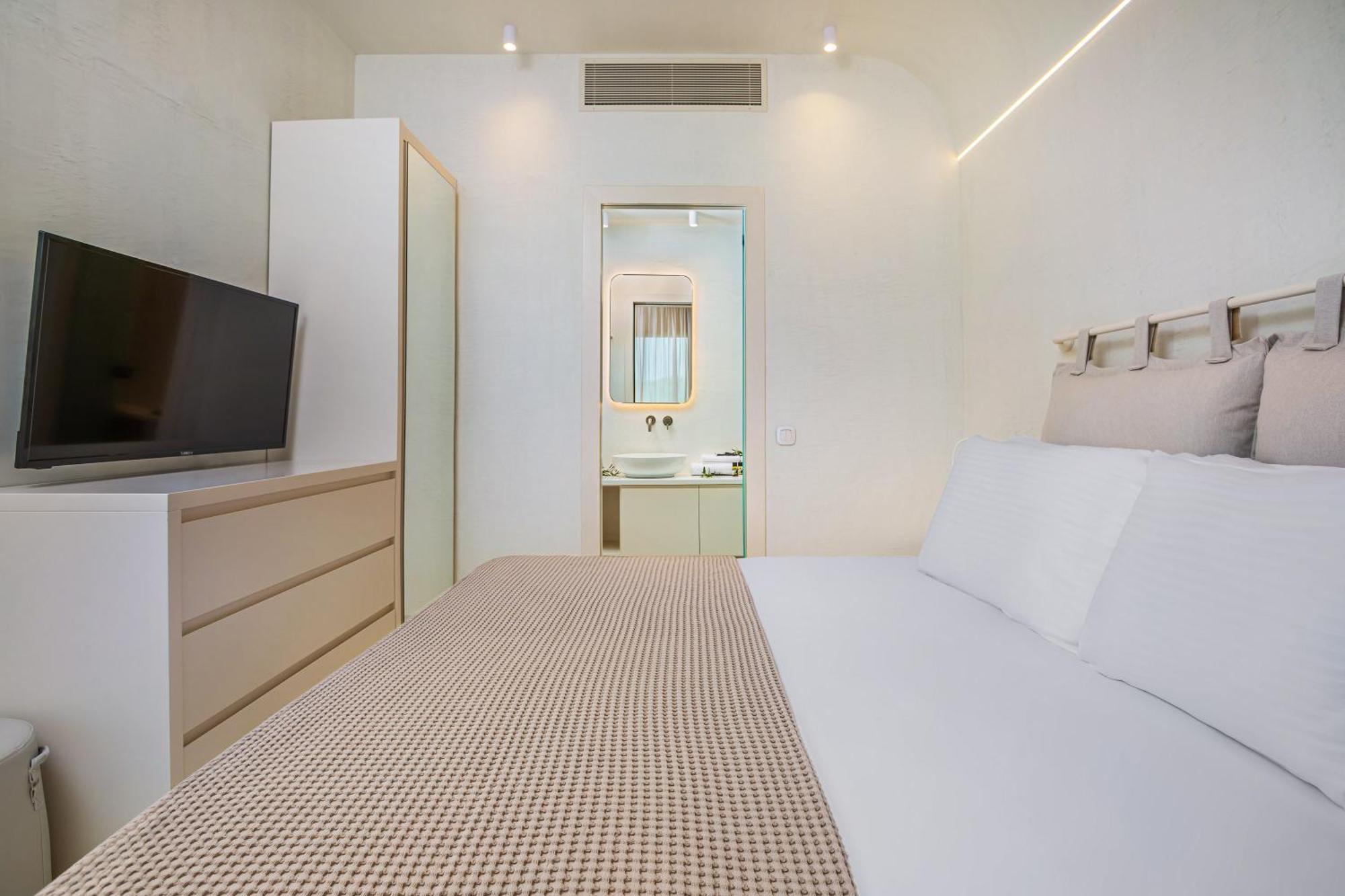 Cocoοns Luxury Suites & Villas Fourka Exterior foto