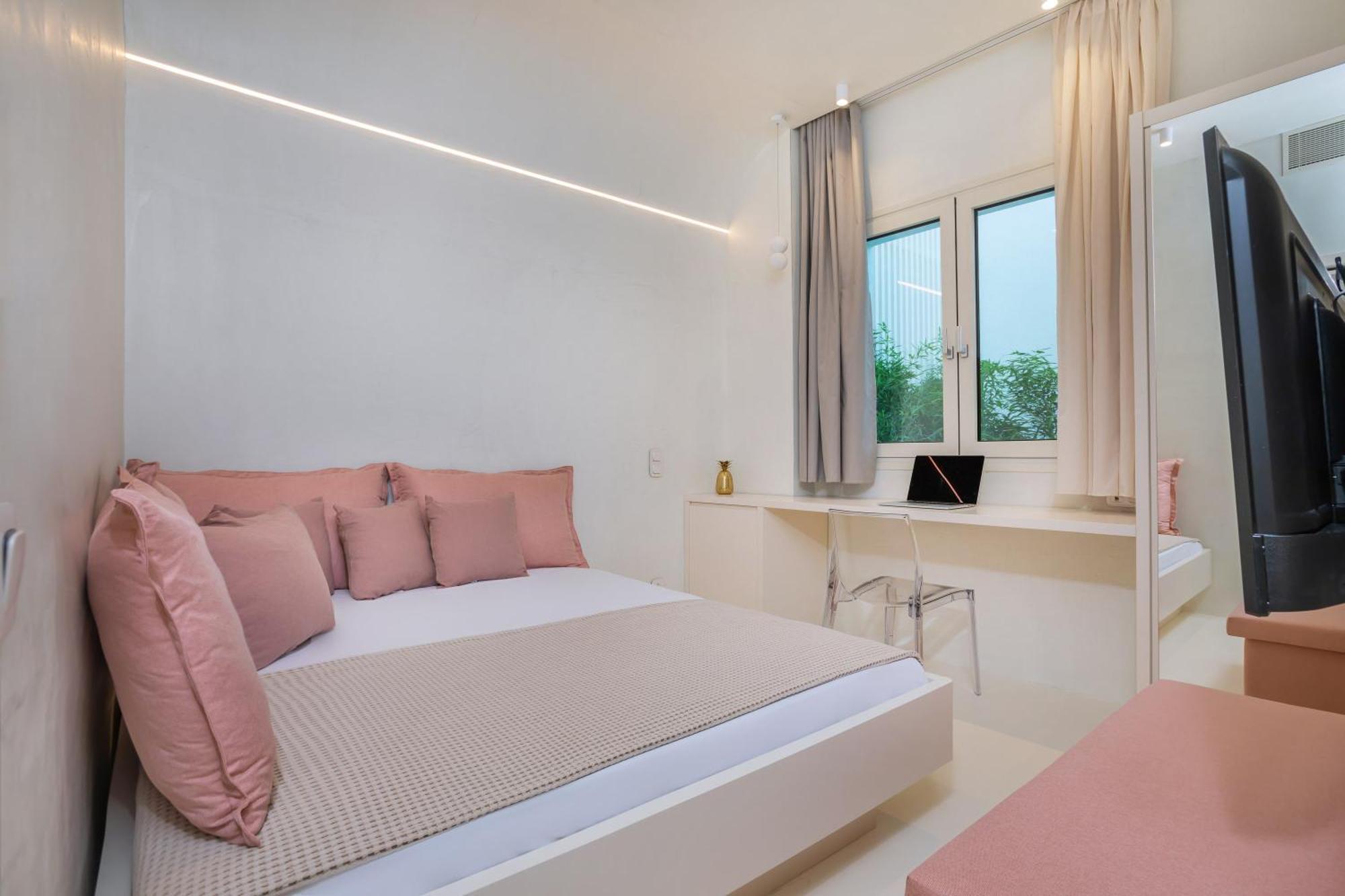 Cocoοns Luxury Suites & Villas Fourka Exterior foto