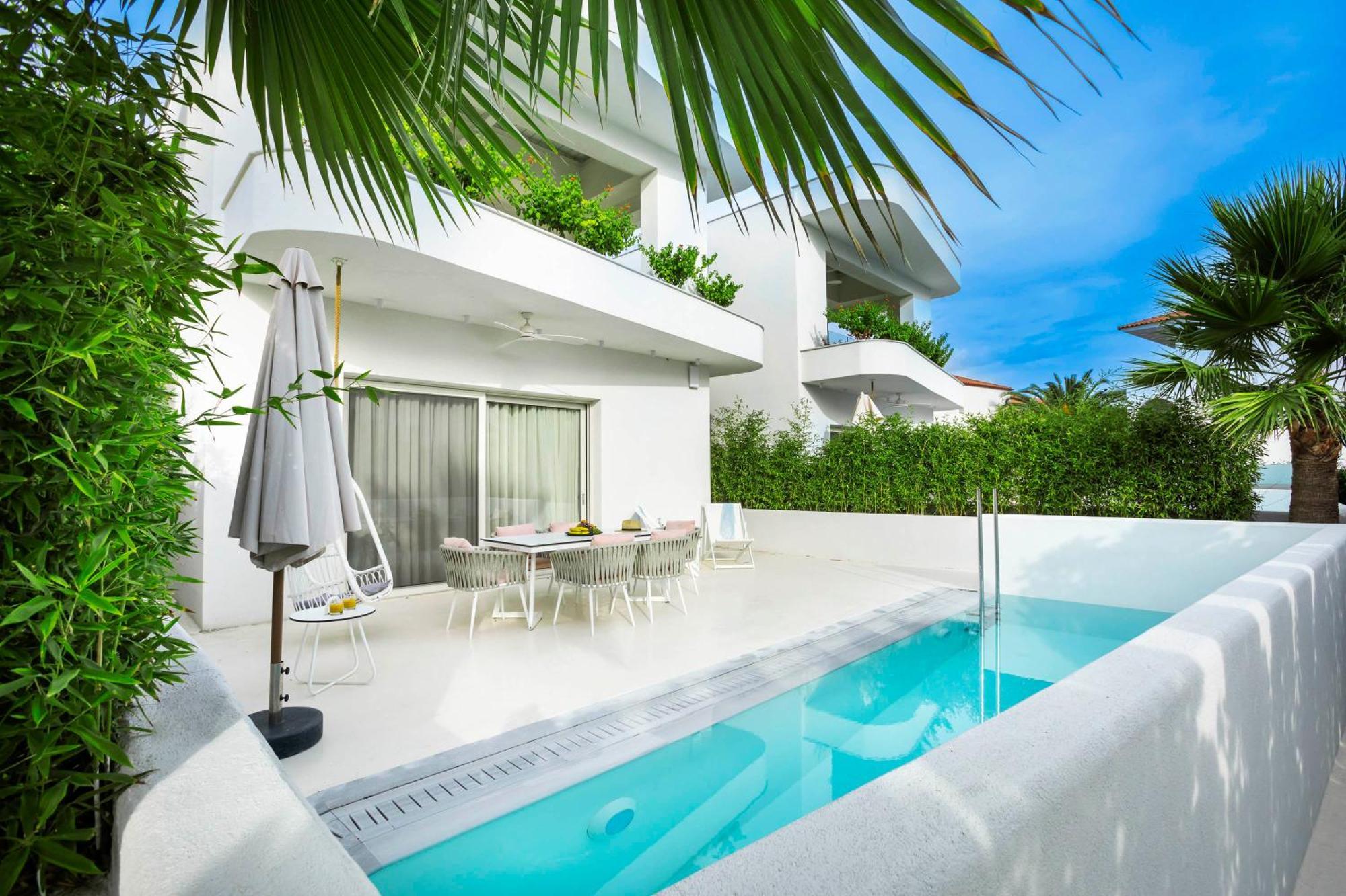 Cocoοns Luxury Suites & Villas Fourka Exterior foto
