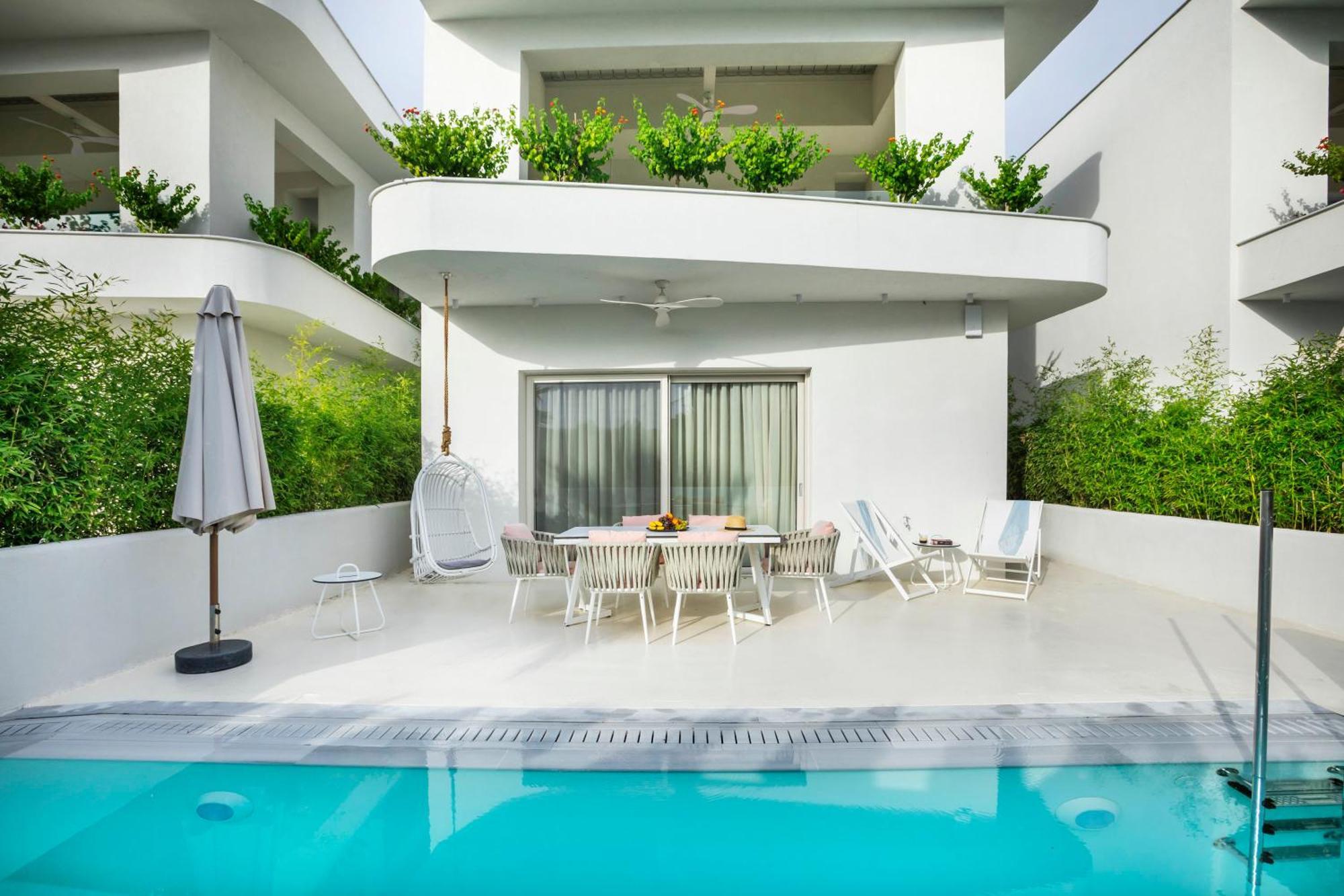 Cocoοns Luxury Suites & Villas Fourka Exterior foto
