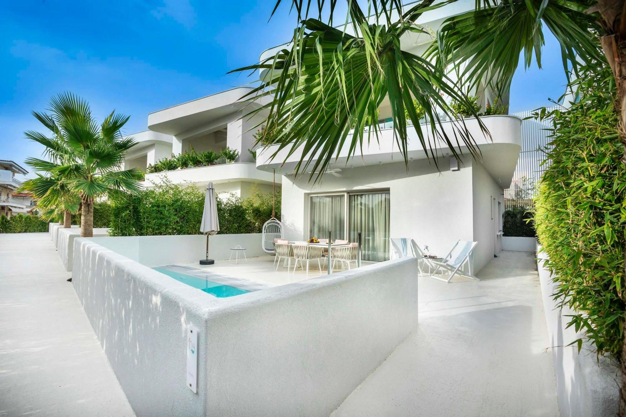 Cocoοns Luxury Suites & Villas Fourka Exterior foto