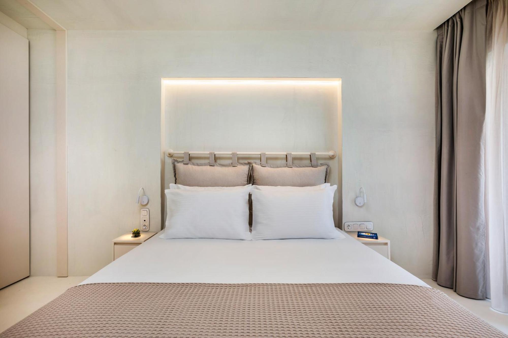 Cocoοns Luxury Suites & Villas Fourka Exterior foto